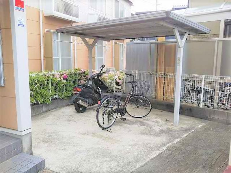 レオパレスＩＳＨＩＤＵＭＩ 共用部分