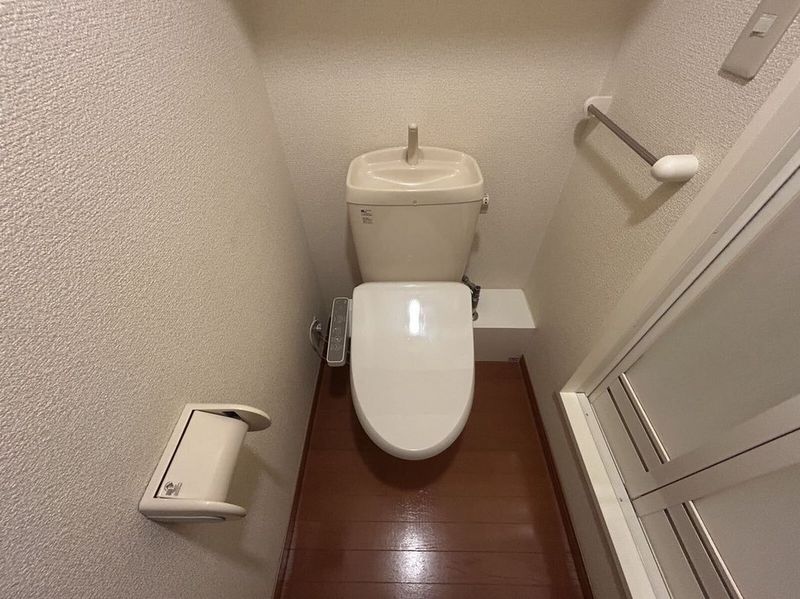 レオパレスサンローラン トイレ