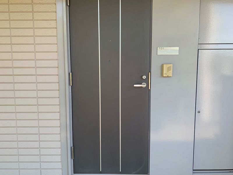 レオパレスフォンテーヌⅠ 玄関