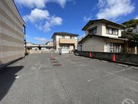 レオパレスサンシャイン尾道 駐車場