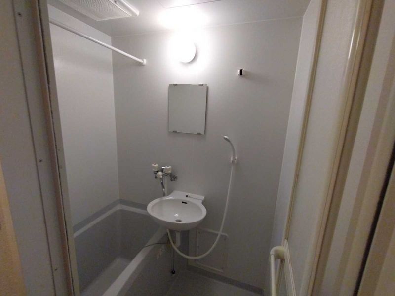 レオパレスＣｏｍｆｏｒｔ 洗面台