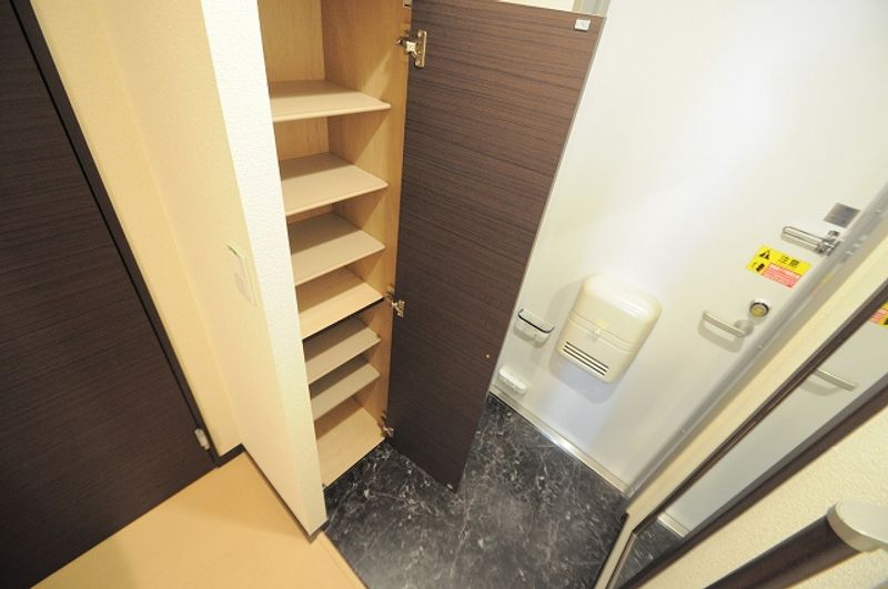 レオネクストグリーン館 玄関