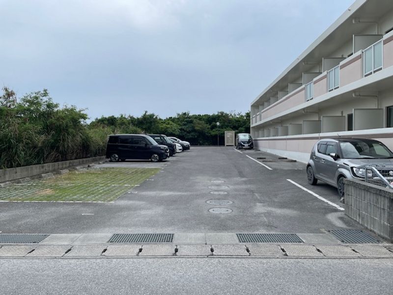 クレイノＲＡＭＡ 駐車場