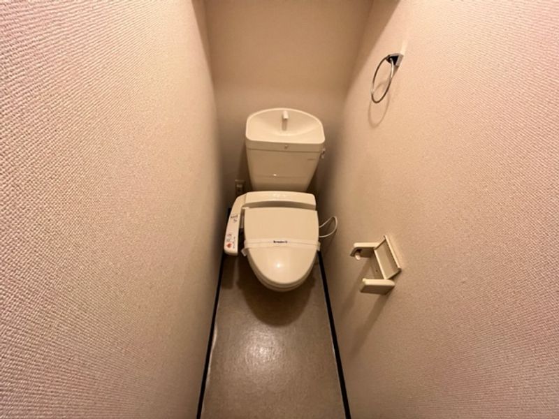 レオネクスト四女子西 トイレ