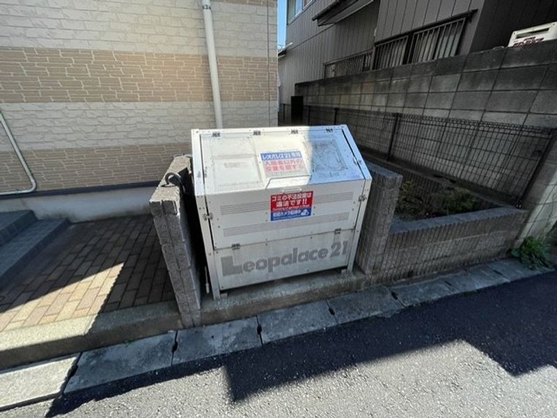 レオパレス市川の家 共用部分