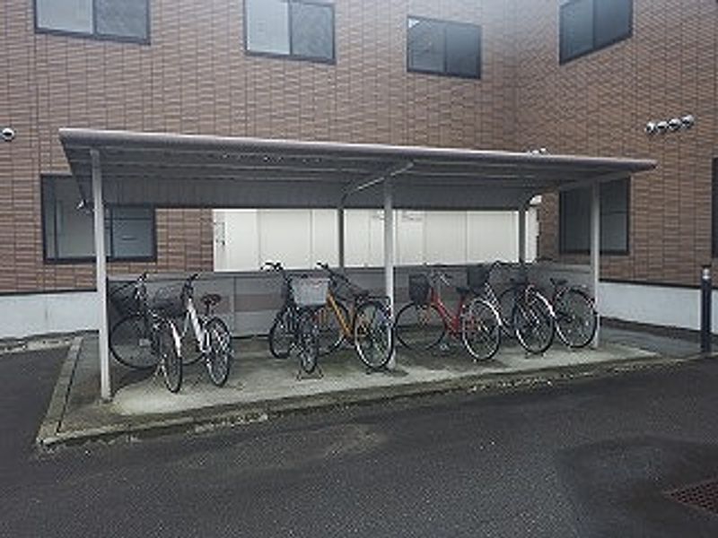 レオパレスカストル 共用部分