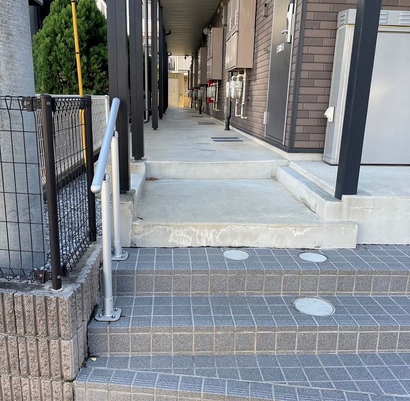 レオネクストパピヨンＣ エントランス