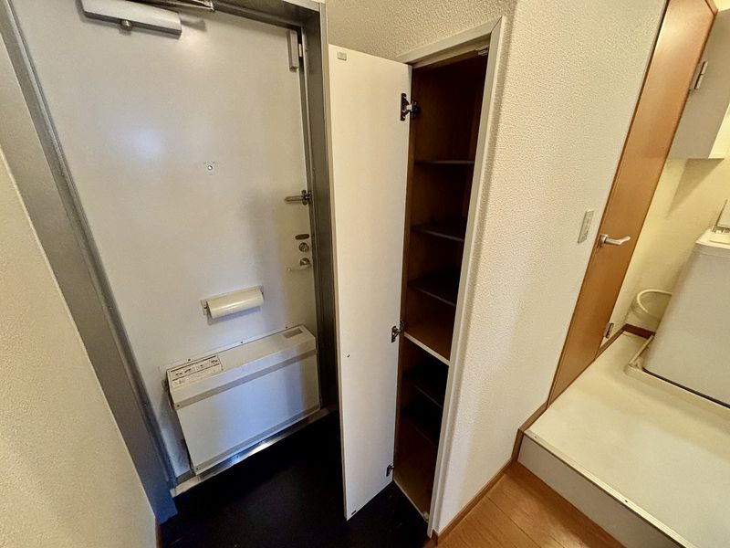 レオパレスプレジールせど 収納