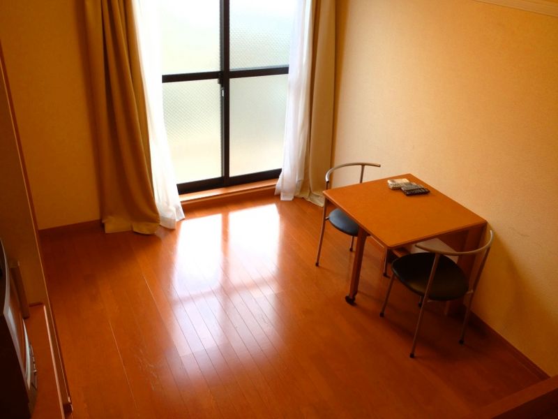 レオパレスインターハイツ 居間