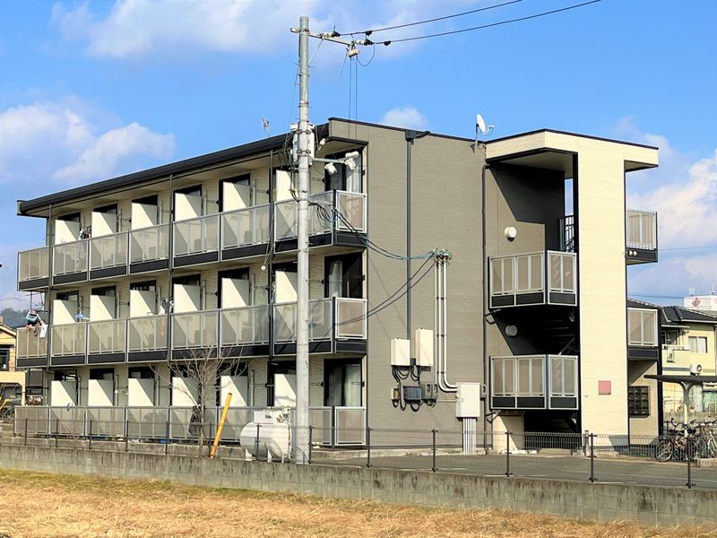 レオパレストーテム 外観