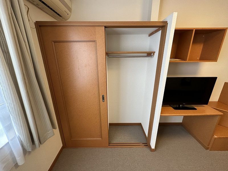 レオパレスヴィヴァルディ 収納