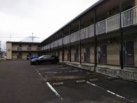 レオパレス新川 駐車場