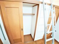 レオパレスバイオレット 収納