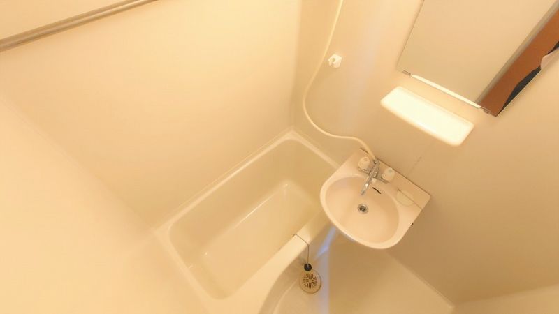 レオパレスたつの 風呂