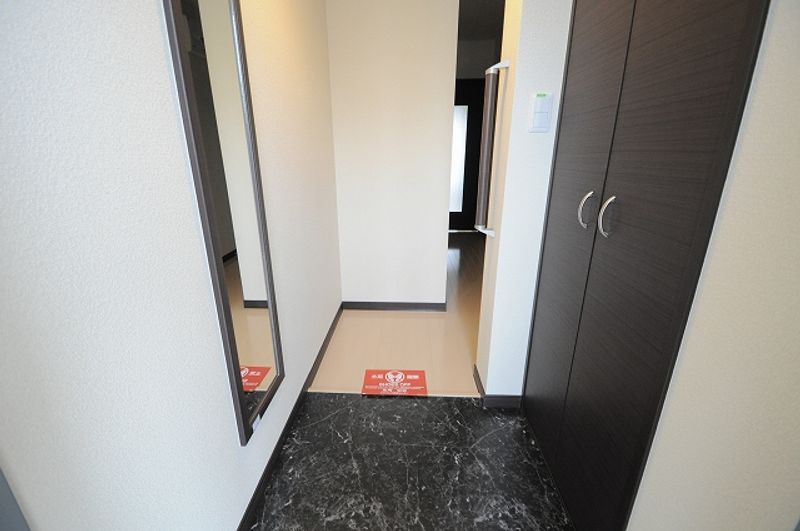 レオネクスト白枝Ⅱ 玄関