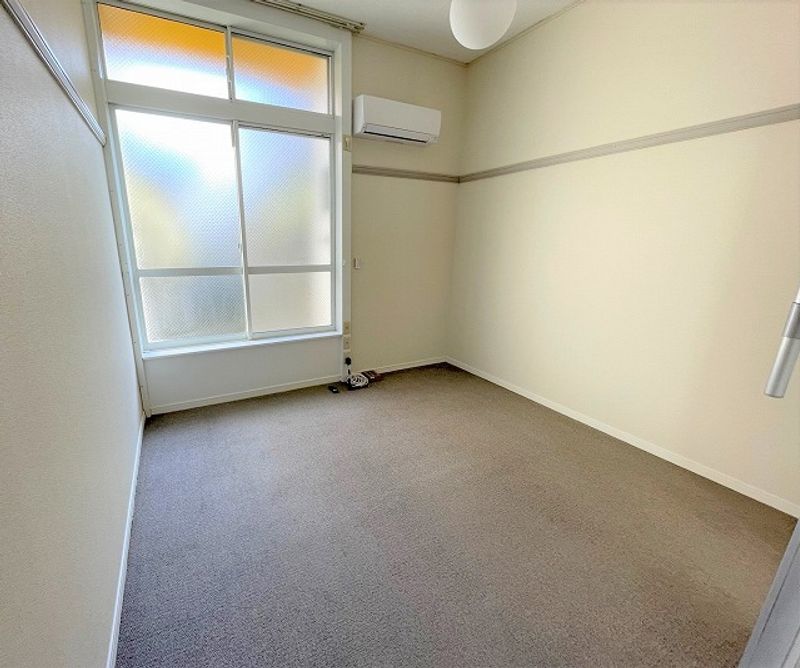 レオパレスワールド稔台 居間