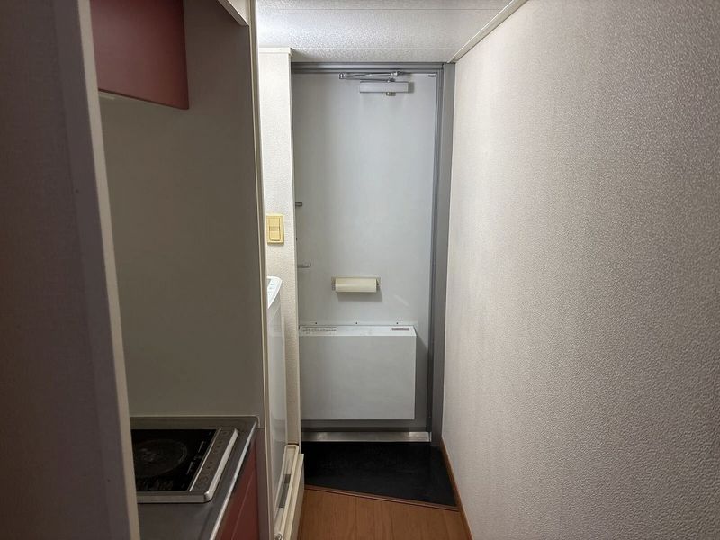 レオパレスボヌール 玄関