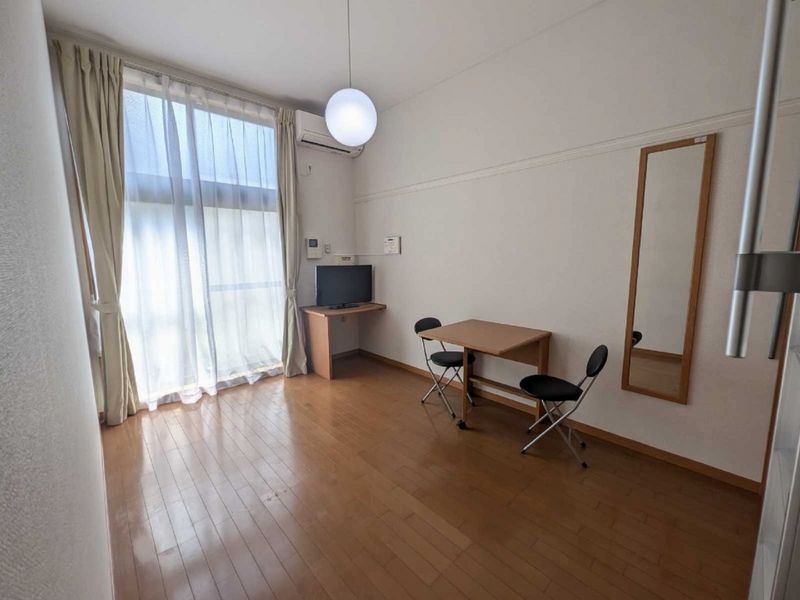 レオパレスＭａｉｓｏｎ　Ａｏｙａｍａ 居間