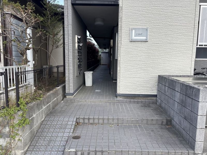 レオパレスこかげ エントランス