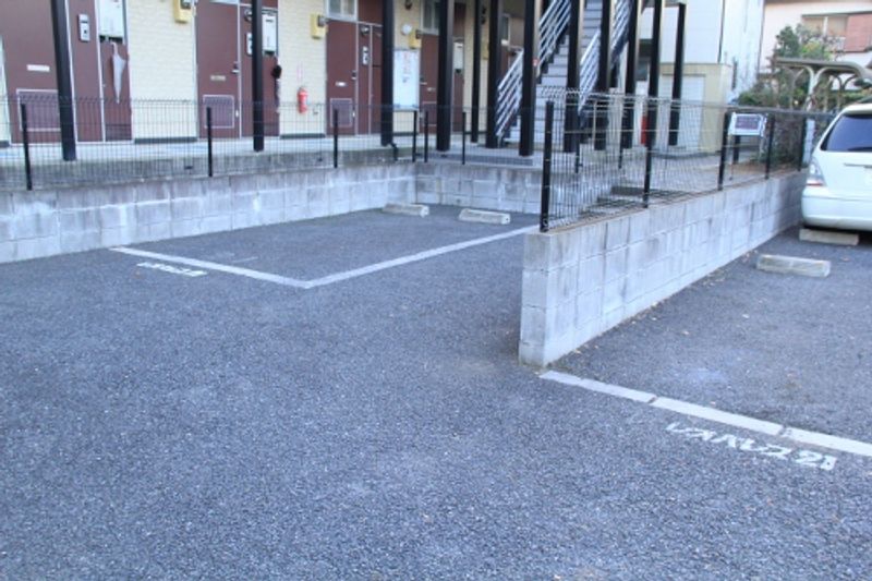 レオパレスＭＡＹＵＭＩ 駐車場