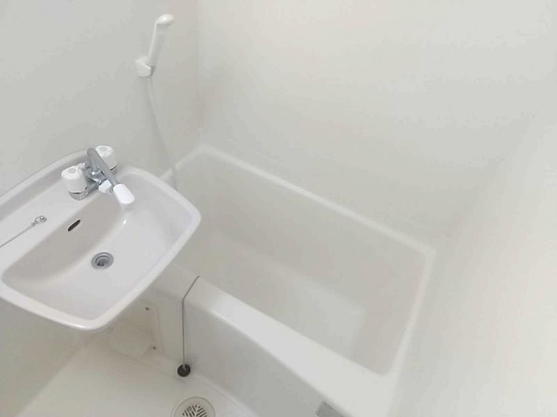 レオパレスカームＹＯＳＨＩＤＡ 風呂