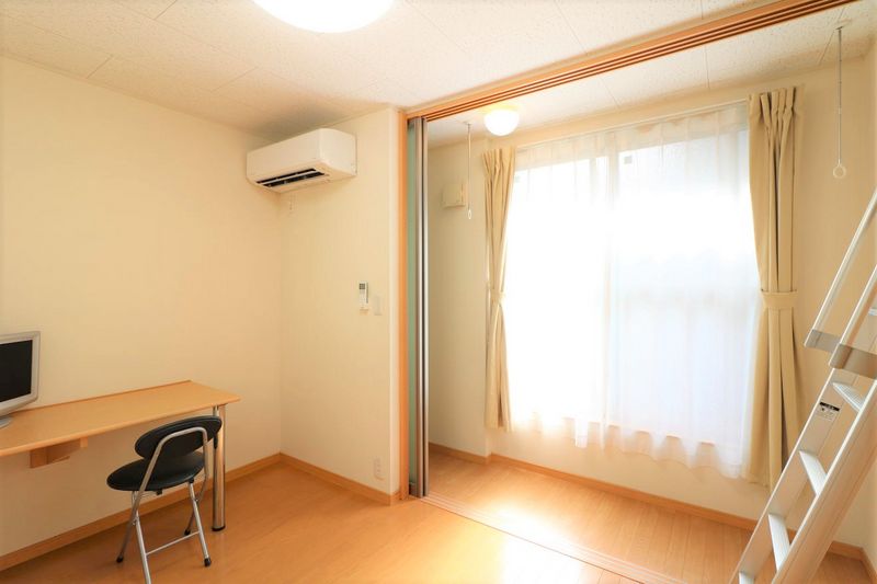 leopalace Mibu Rokkaku Living room