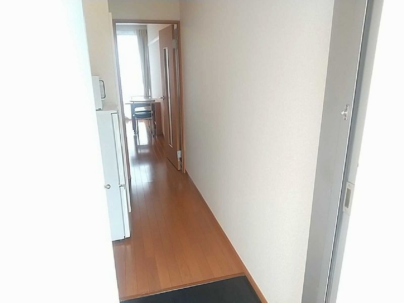 レオパレスグリーン 玄関