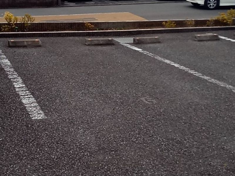 レオパレスドリーミー湘南Ⅲ 駐車場