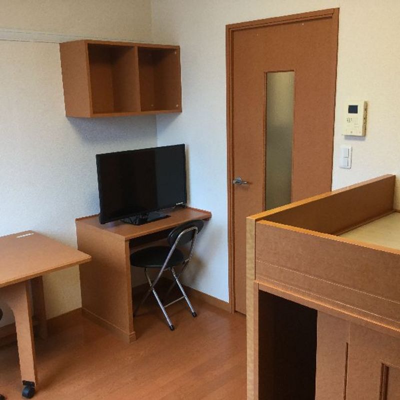 レオパレスせせらぎ 居間