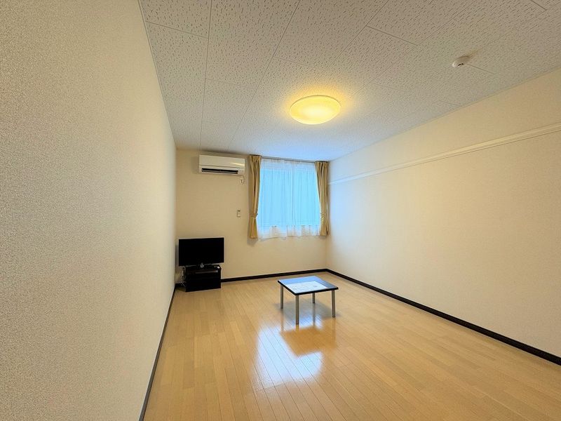レオネクストセリバテール仁川Ⅱ 居間