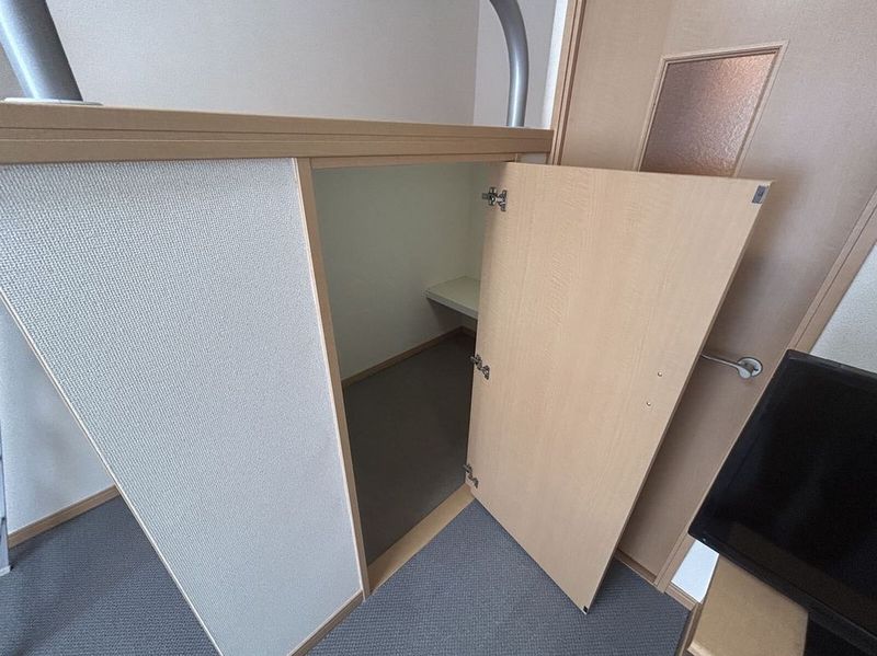 レオパレスニュートリノミラージ 収納