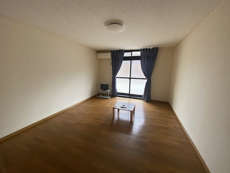 レオパレスフォンティーヌ 居間
