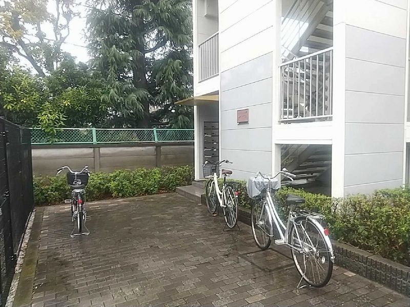 レオパレス富士見Ⅱ エントランス