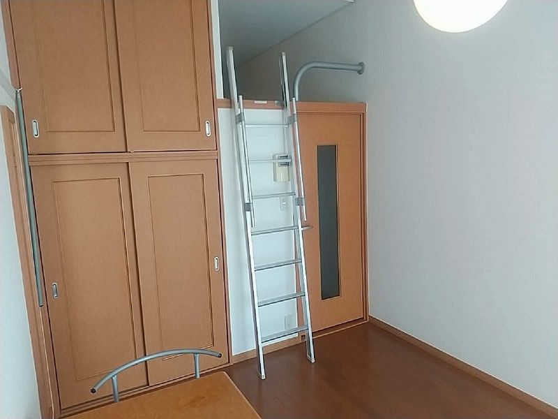 レオパレスリベルテ 居間