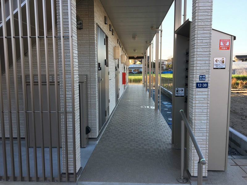 クレイノリバーサイドⅡ 玄関