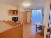 レオパレスコンフォート安倉 居間