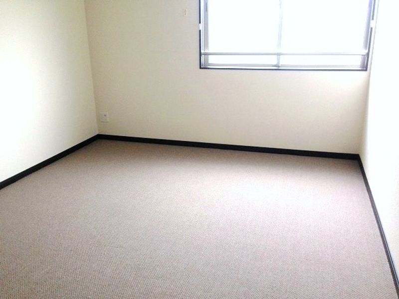 レオネクスト中曽根 居間
