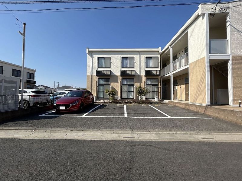 レオパレスサンパーク　２６番 駐車場
