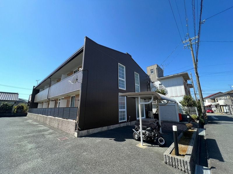 レオパレス牛川 外観