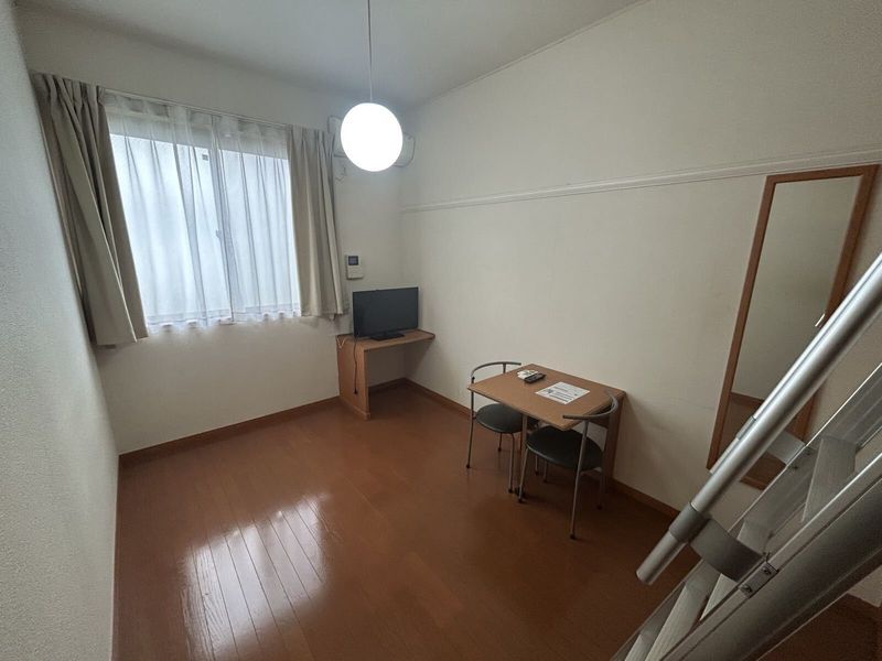 レオパレスエクセル歩坂町Ⅰ 居間
