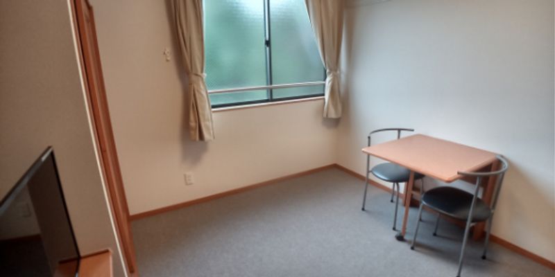 レオパレス高尾ヒルズ 居間