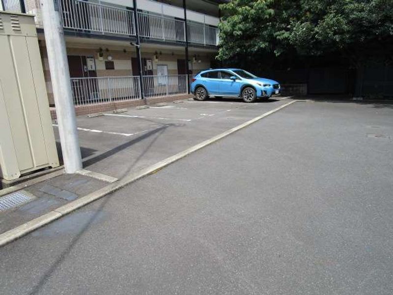 レオパレス富士見第二 駐車場