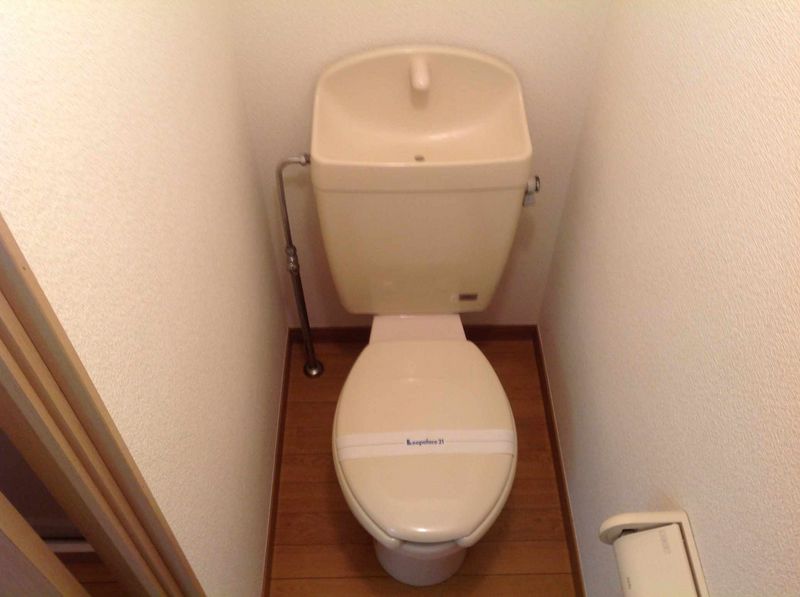 レオパレスクレヨンハウス トイレ