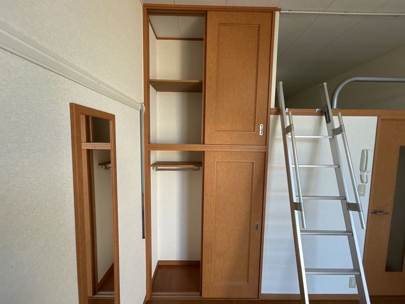 レオパレスカネエーズ柳橋 収納