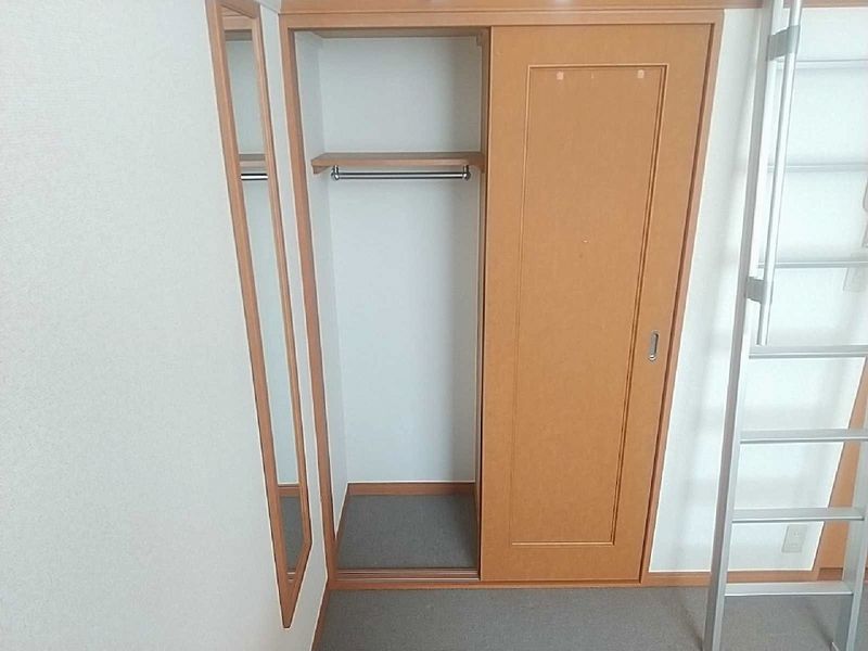 レオパレスグレイスⅡ 収納