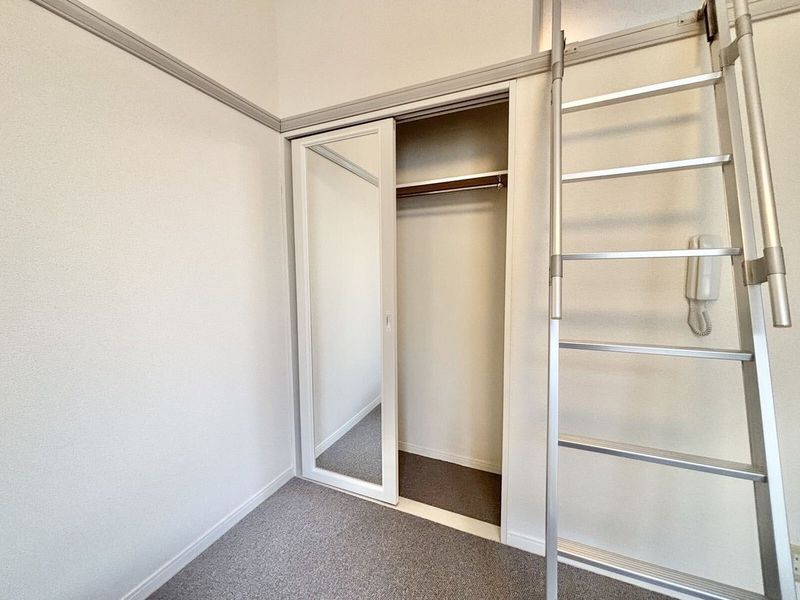 レオパレスヴィバーチェ 収納