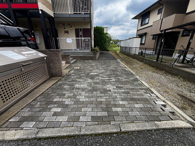 レオパレスグリーン エントランス