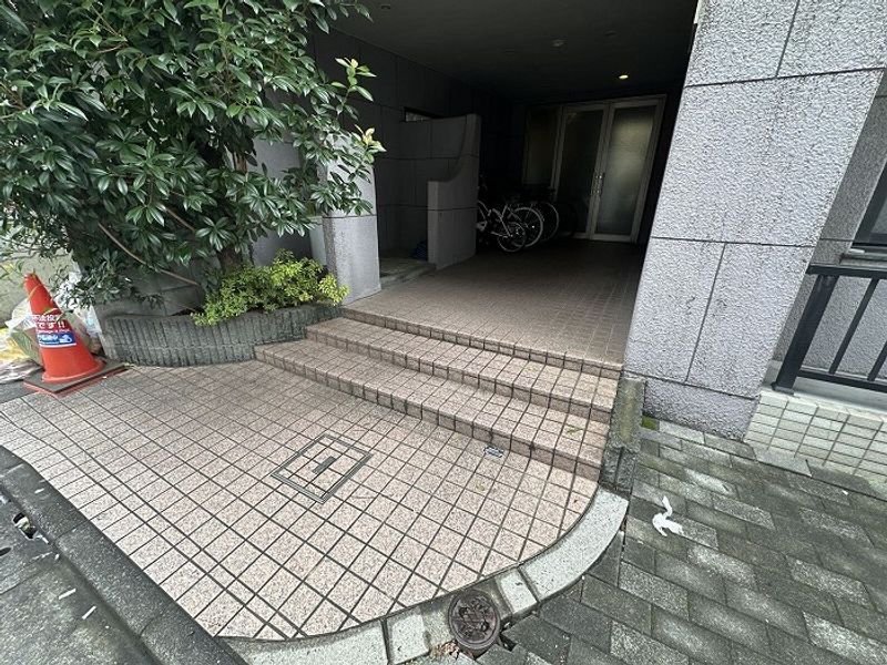 レオパレスＩＫＥＢＵＫＵＲＯ エントランス
