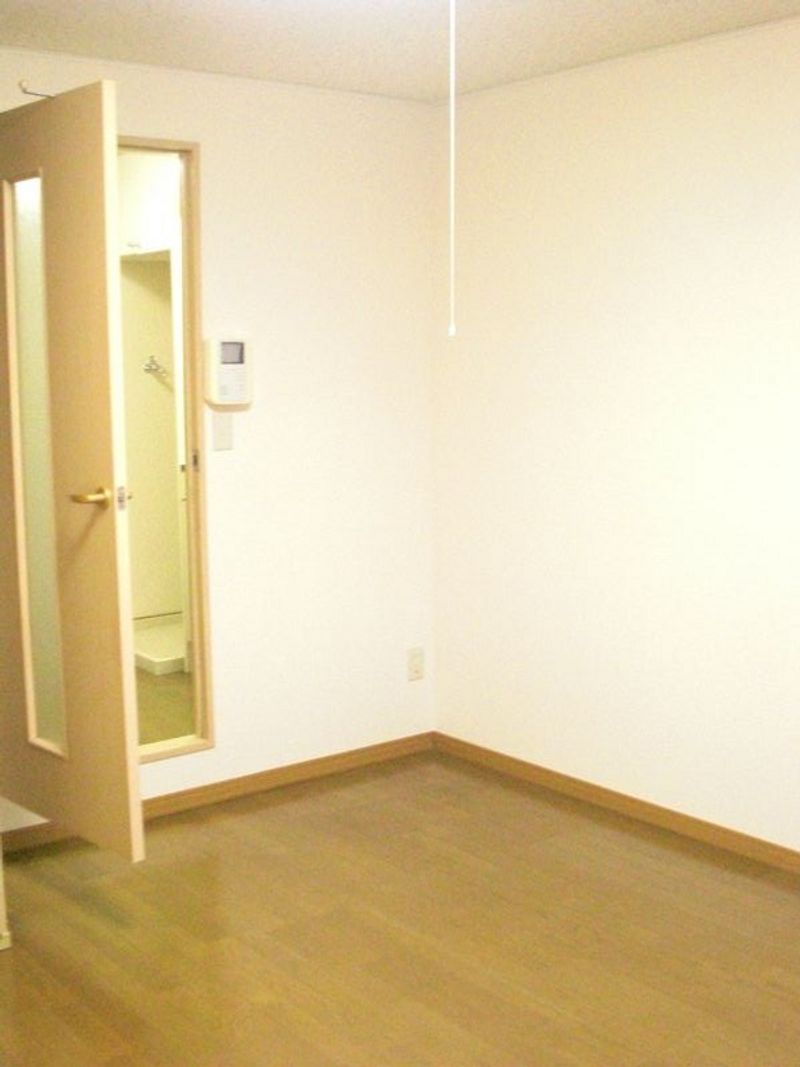 レオパレスメゾンヒラツカＢ 居間