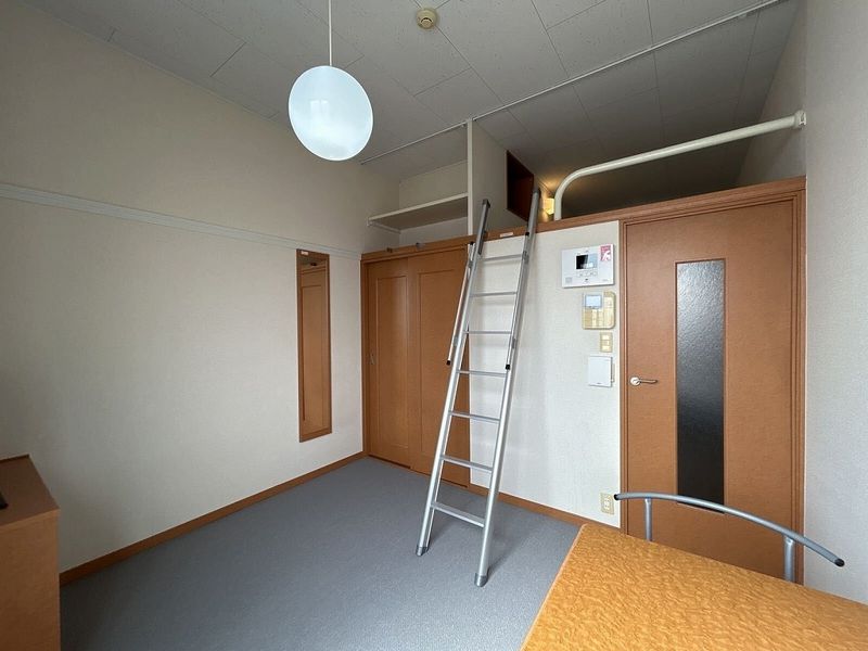 レオパレスグリーンステージ大宮 居間